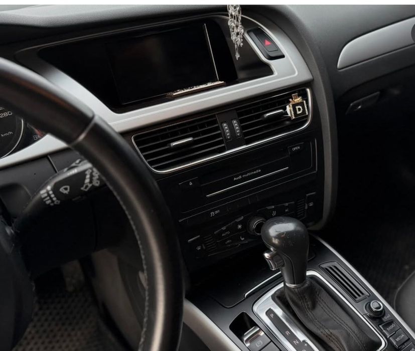 Ауді а4 б8 2011 року