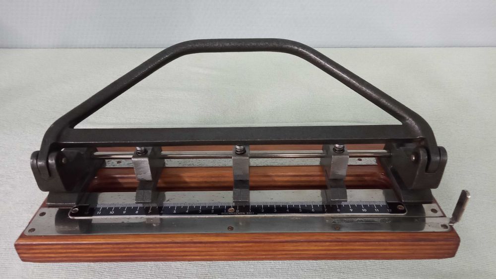 Dziurkacz kancelaryjny Soennecken - antyk