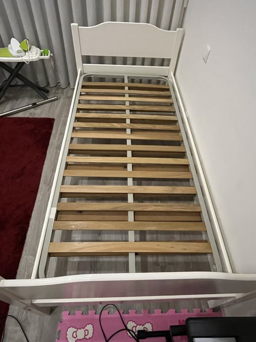 Cama solteiro Branca