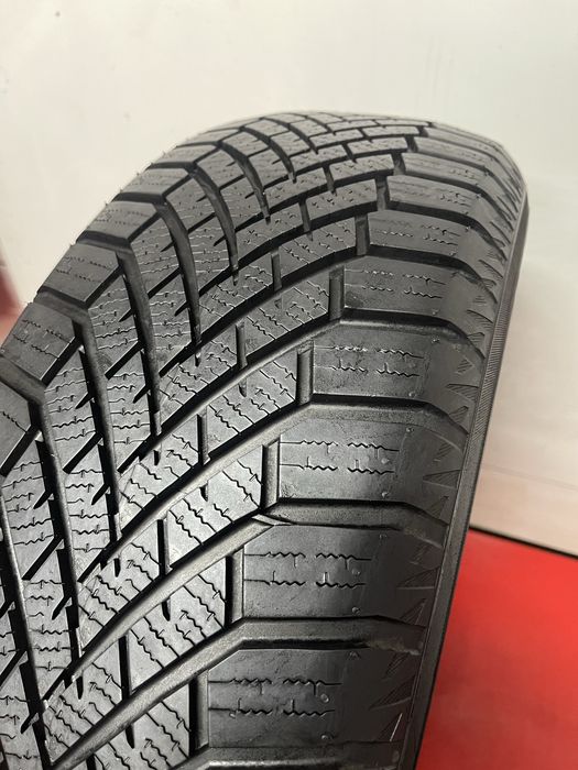 235/60R18 Yokohama BluEarth Winter V906 Suv