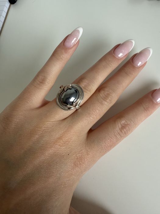 Agmet pierdcionek srebrny