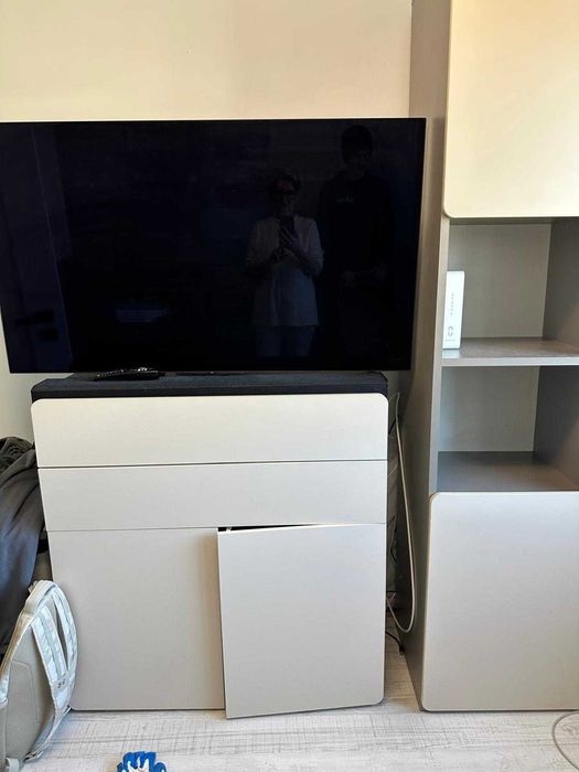 Meble młodzieżowe VOX - Szafy, biurko, komoda, łóżko, materac.