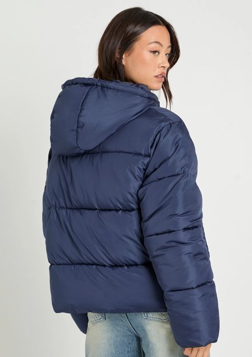 Жіноча  зимова куртка