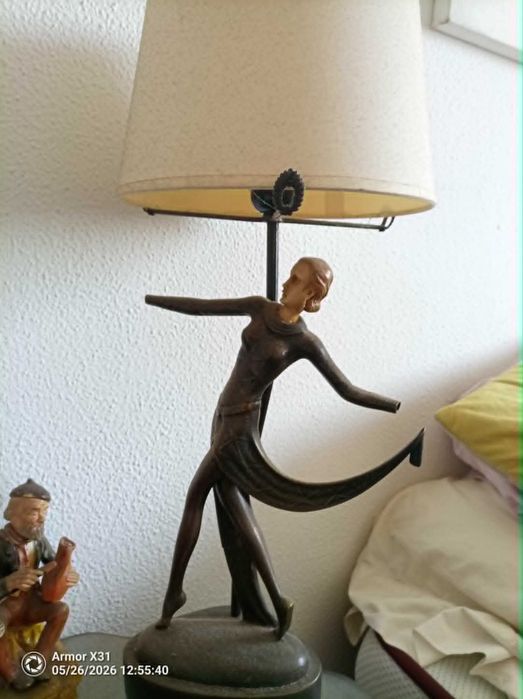 Woman Sculpture Lamp