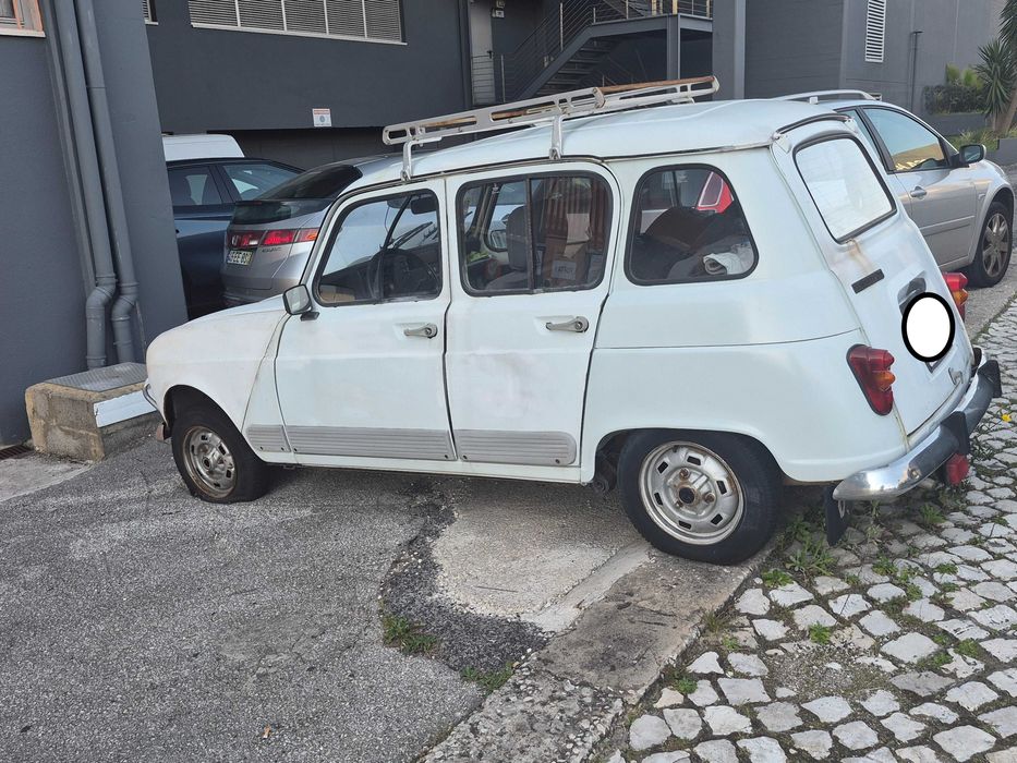 Renault 4 GTL - Um Clássico Icónico (Ideal para Restauro)