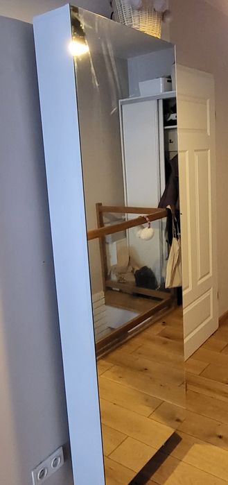Szafa na buty z lustrem