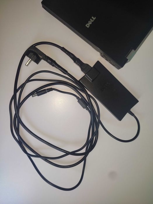 Dell Latitude E6400, 14.1 LED, Intel Mobile Core2Duo  P8400, 4/320 ГБ.