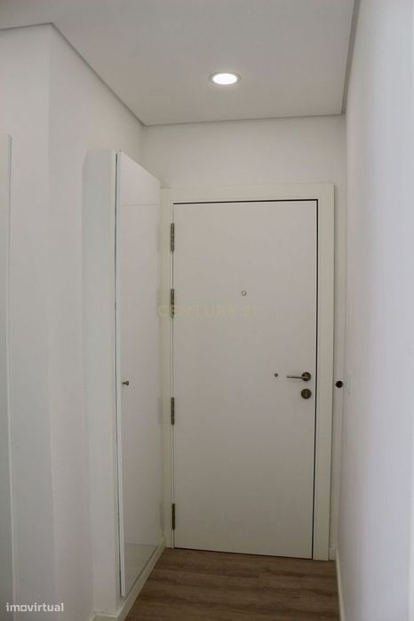 Apartamento T2 Renovado em Marvila – Lisboa