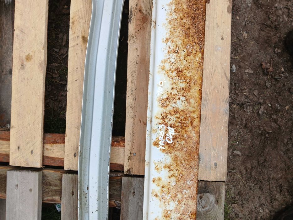 Belka pod zderzak tyl tylny Toyota Yaris III 11-20r 040 biala