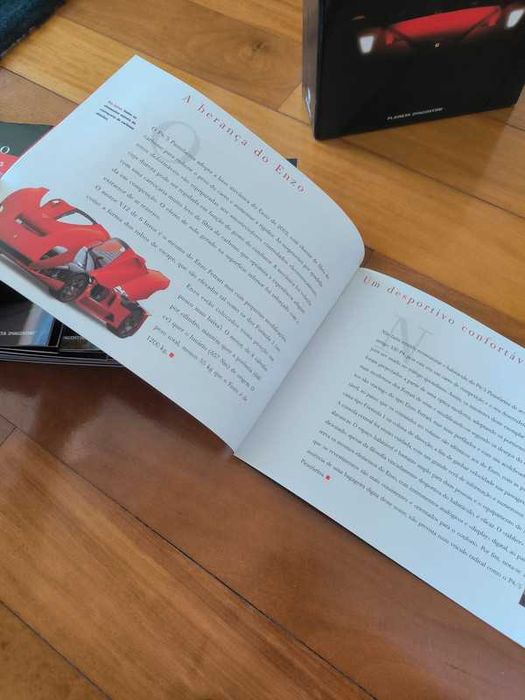 Fascículos / livros Ferrari
