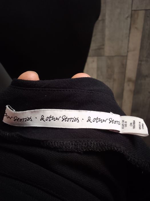 &Other Stories czarna bluzka szerokie rękawy M