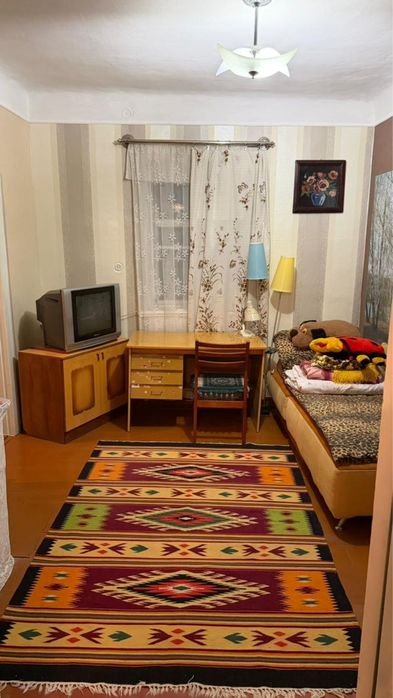 Продаж будинку Крюків