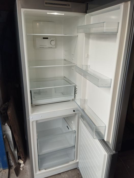 Холодильник Bosch KGN33NL206