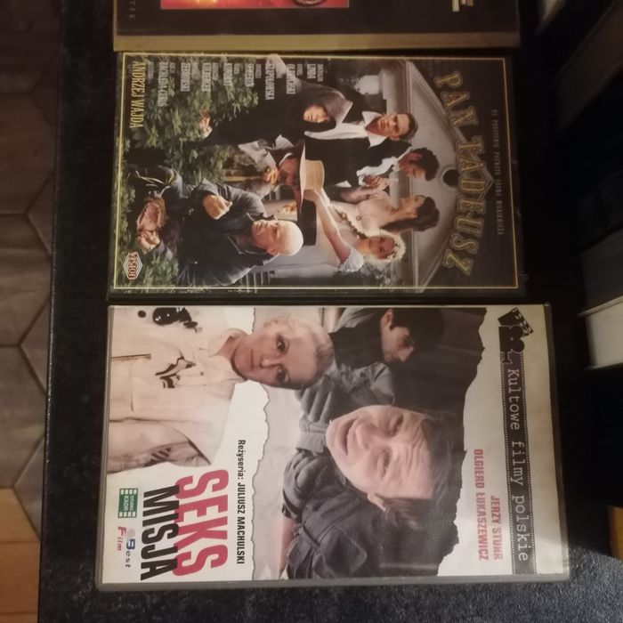 Kasety filmy vhs różne