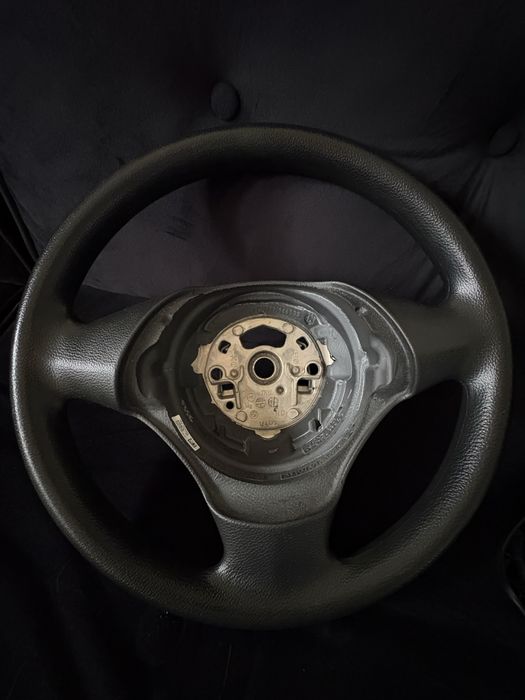 Kierownica bmw e87 e81 e90 seria 1 i 3 ladny stan