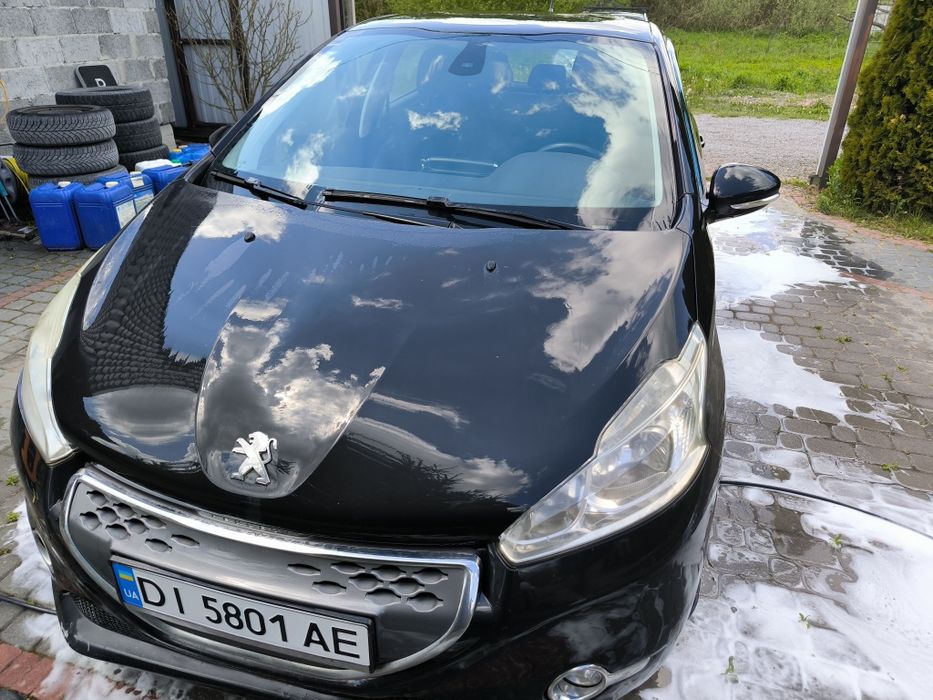 Peugeot 208, 1.4 dhi robot
