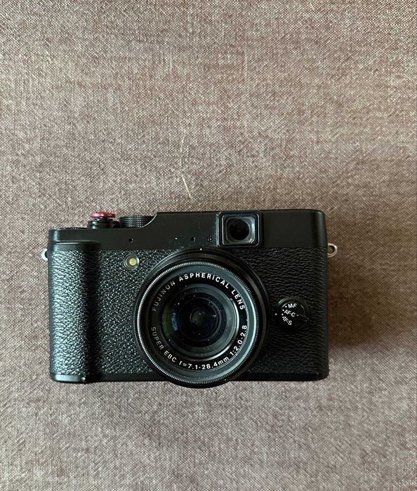 Sprzedam lub zamienię  Fujifilm X10 - kultowy aparat kieszonkowy