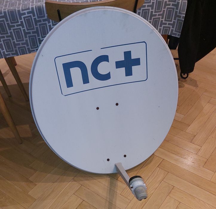 Antena satelitarna konwerter i uchwyt nc+ canal plus cantal+