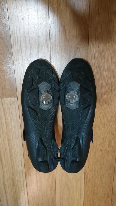 Sapatos MTB Shimano SH-XC100