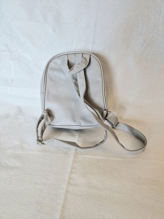 Mochila nova para menina