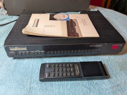 Tuner satelitarny Amstrad Fidelity SRX200 + pilot