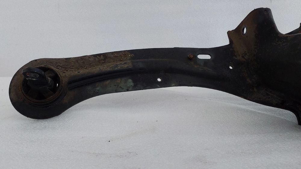 Braço de suspensão trás direito FORD C-Max II (DXA/CB7, DXA/CEU)