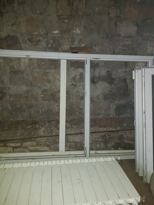 2 duże okna 198x126