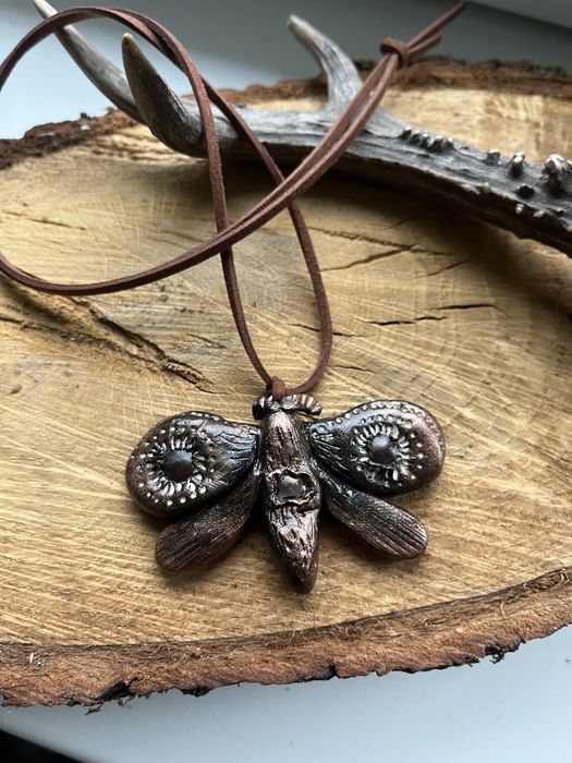 Naszyjnik zawieszka ćma motyl boho hippie alternatywny