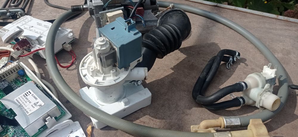 Запчастини до пральної машини Ardo.