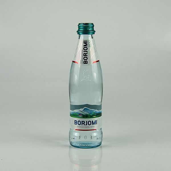 Бутылки с пробками , из под минеральной воды 