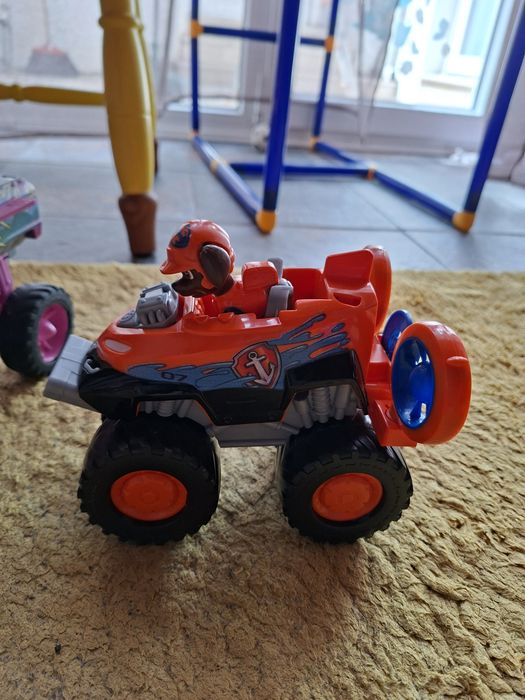 Carros Patrulha Pata com bonecos