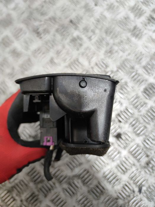 VW Golf IV Kratka Nawiewu Powietrza Środkowa