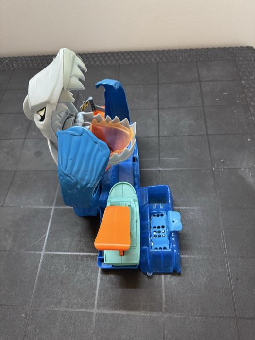 Hot Wheels Pista Salto do Tubarão