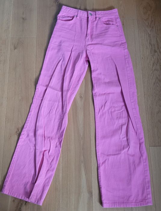 Różowe jeansy sinsay