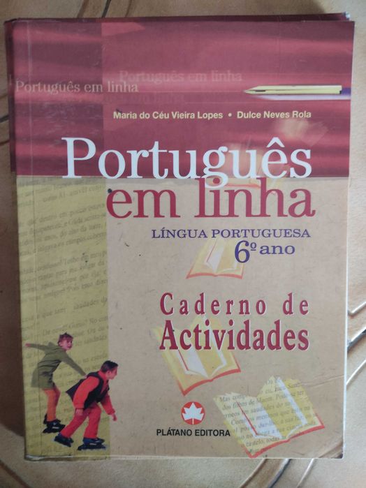 Livros escolares de diferentes anos de ensino e disciplinas