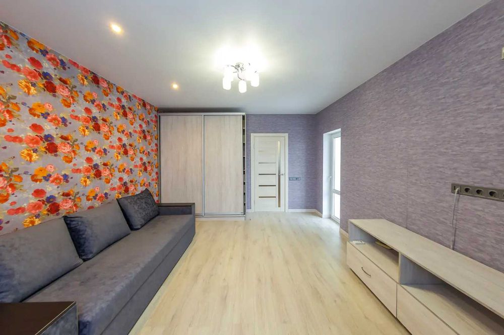 Аренда .квартира в ЖК "Лебединий"