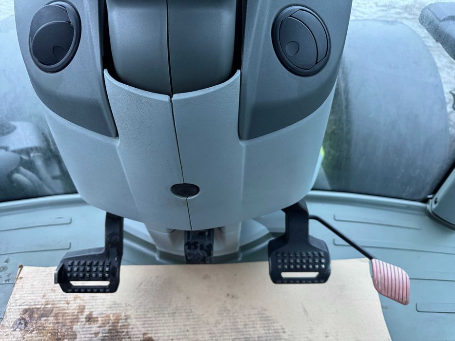 Продаж Claas Axion 920