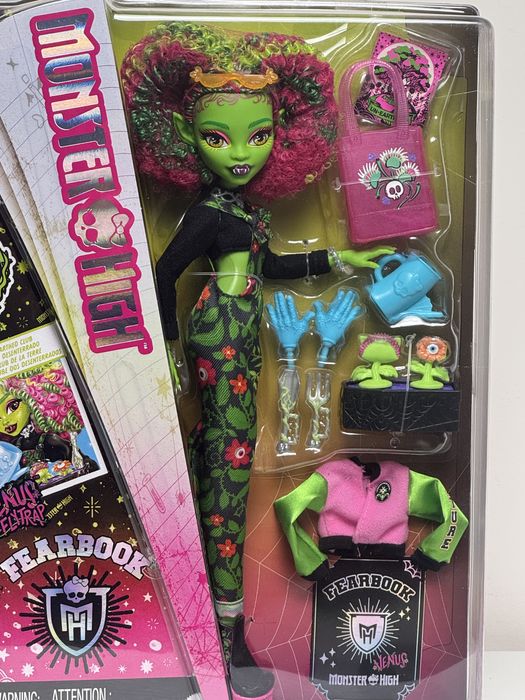 Венера Монстер хай Monster High Fearbook Venus McFlytrap