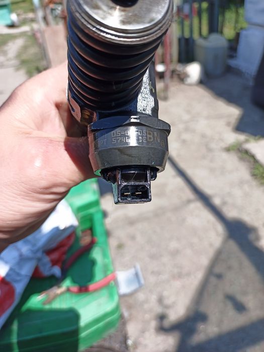 Насос форсунка 1.9 TDI Volkswagen Passat B5 Golf IV Фольксваген Пассат