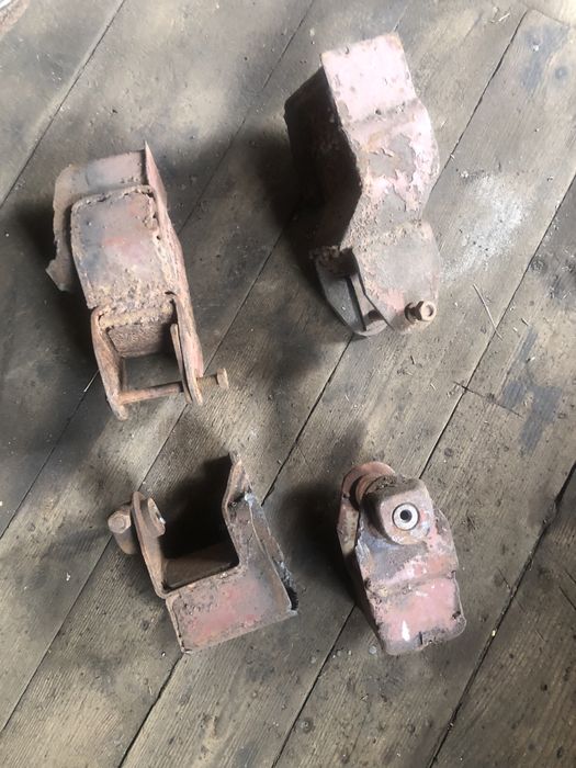 Продам запчастини на 2 ПТС 4