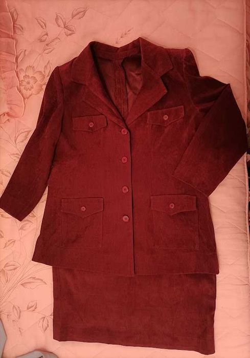 Fato em pele de pêssego