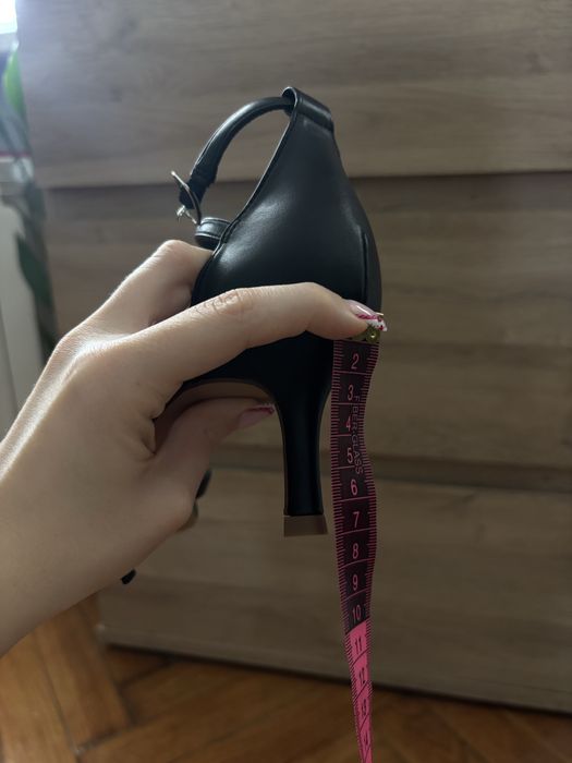 NOWE czarne szpilki Catwalk r. 38 Czółenka 140 zł w sklepie