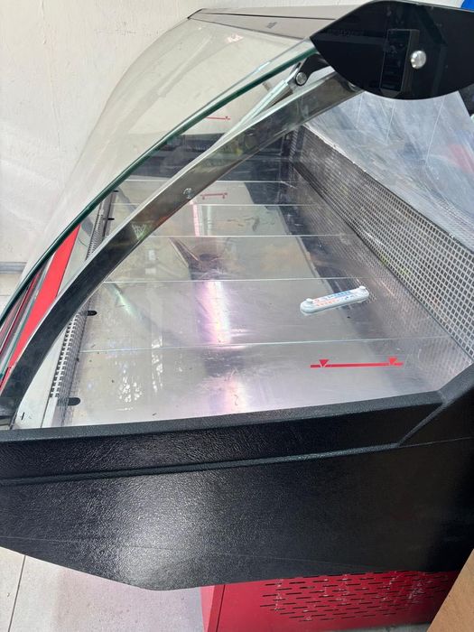 Холодильная витрина