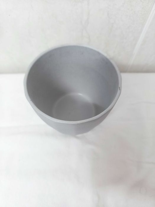 Vaso cinzento como novo