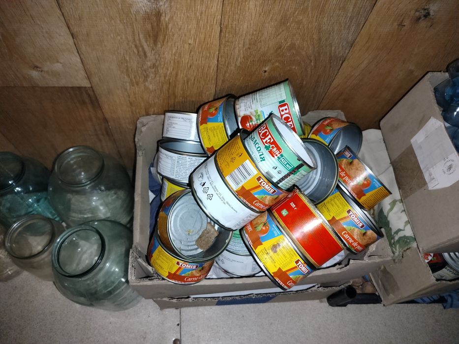 Банки для окопних свічок