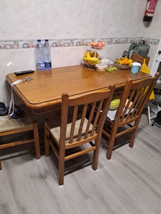 Cozinha completa em madeira maciça