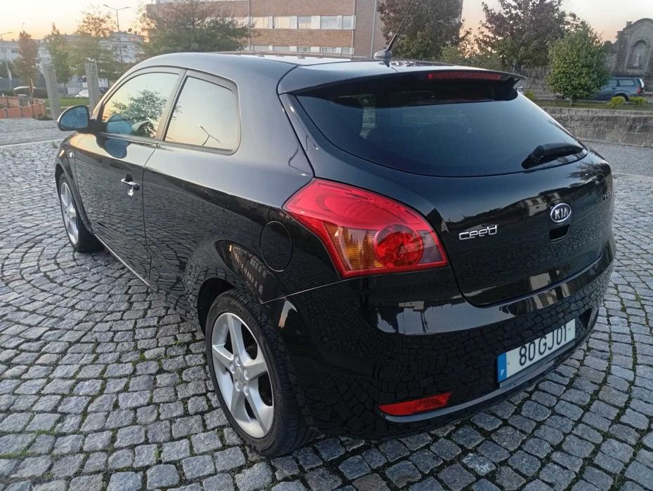 Kia ceed 2008 1.6crdi