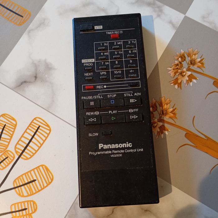 pilot VHS  zdalnego sterowania Panasonic, model VEQ0530.