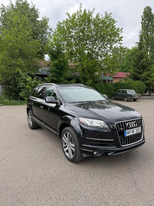 Audi Q7 2010 рік свіжа.