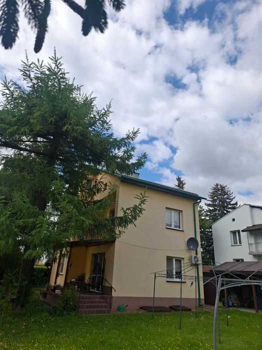 Sprzedam lub zamienię dom wolnostojący  w miejscowości Kraśnik.
